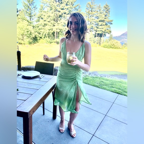 Meet your Posher, Meaghan K - Picture 3 of 5